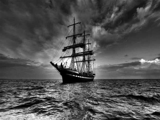 21__sailing_ship_in_pacific_ocean1